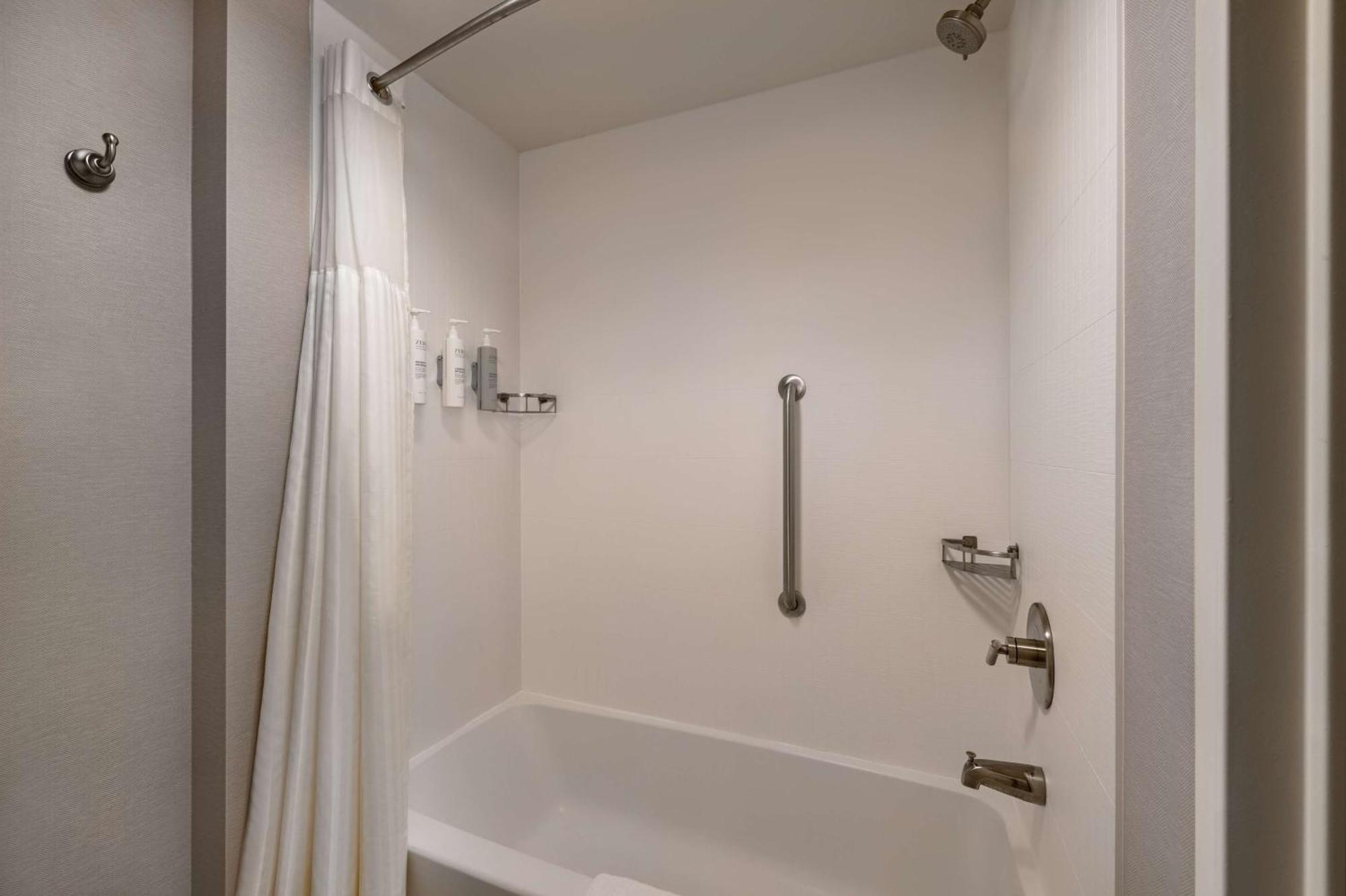 Homewood Suites Фредериксберг Экстерьер фото